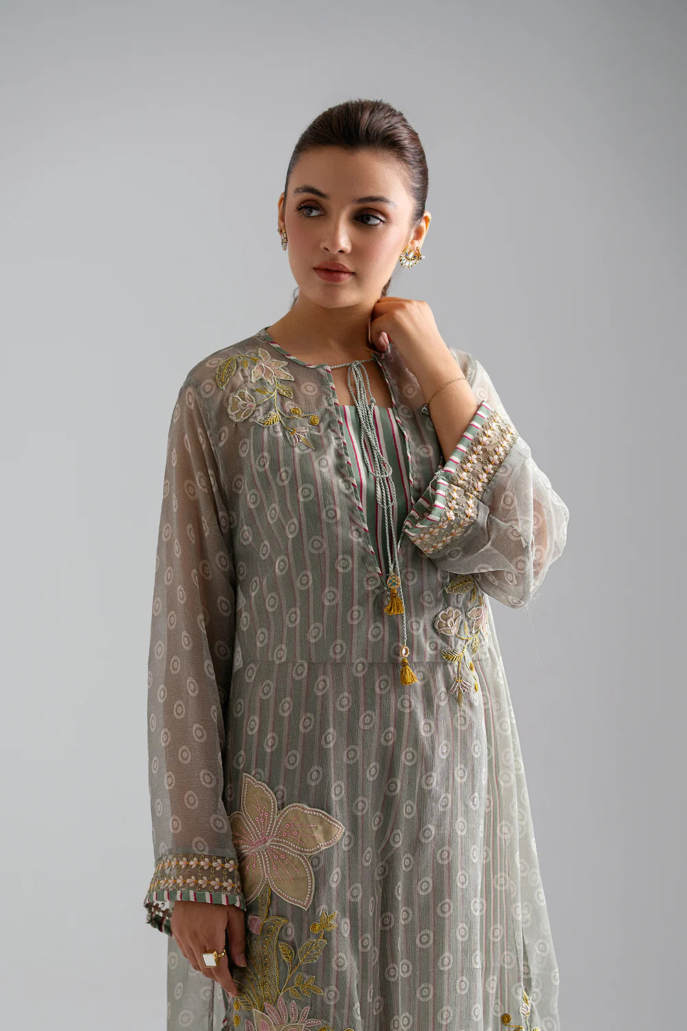 EMBROIDERED SUIT (Ethnic)