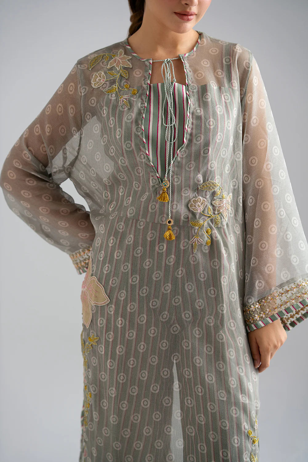 EMBROIDERED SUIT (Ethnic)