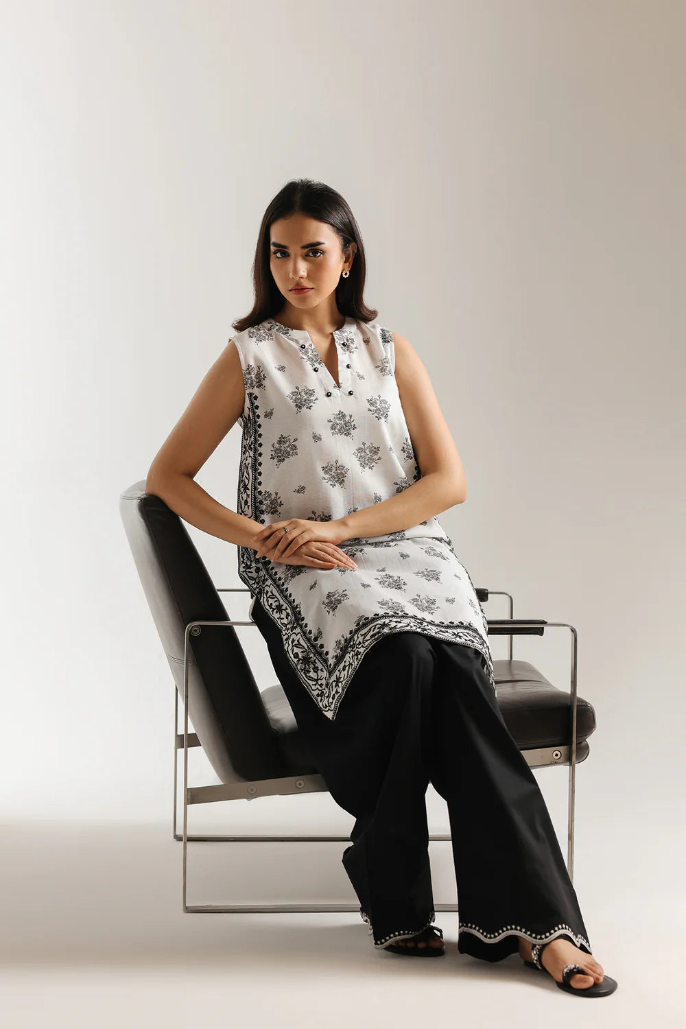 2 Piece Embroidered Suit (Ethnic)